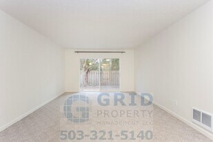 2820-2824-2824 SE Woodward St in Portland, OR - Building Photo