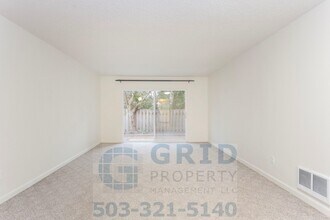 2820-2824-2824 SE Woodward St in Portland, OR - Building Photo - Building Photo