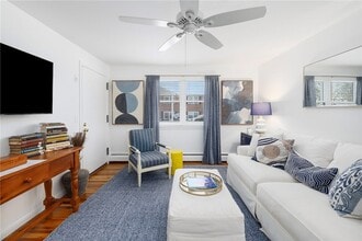 70 Carroll Ave in Newport, RI - Building Photo - Building Photo