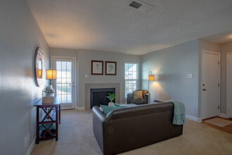 Mirabelle Apartments in Mobile, AL - Building Photo - Interior Photo