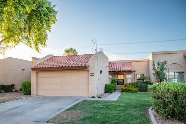 property at 722 W Sterling Pl