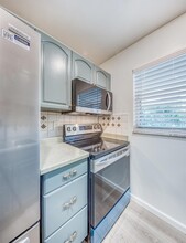 411 S M St, Unit 0050 in Lake Worth Beach, FL - Building Photo - Building Photo