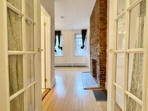 95 W Cedar St in Boston, MA - Building Photo - Building Photo
