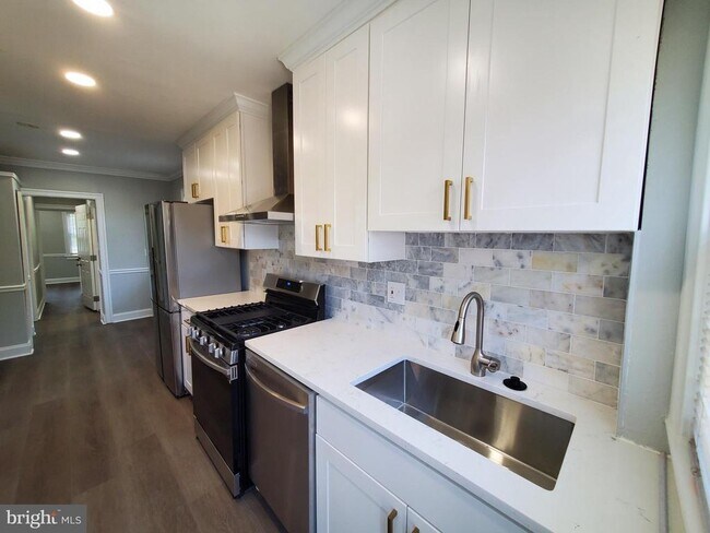 3348 Minnesota Ave SE in Washington, DC - Building Photo - Building Photo