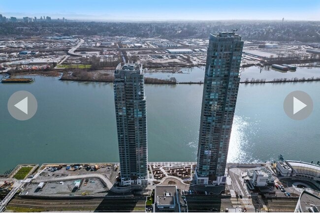 property at 660 Quayside Dr