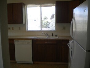 1322 N Baker Ave in East Wenatchee, WA - Building Photo - Building Photo