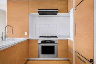 2 River Ter., Unit 8-M in New York, NY - Building Photo - Building Photo