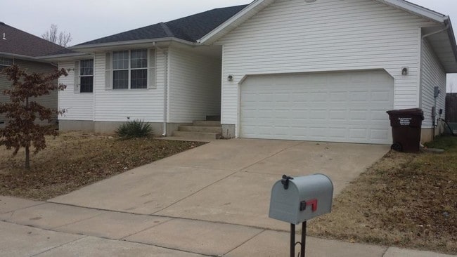 property at 5509 S Aaron Ave