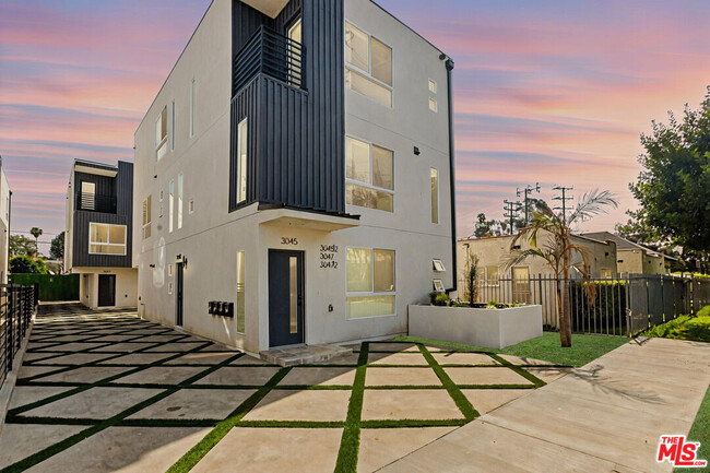 property at 2700 Fletcher Dr
