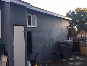 10971 San Vincente Ave in Lynwood, CA - Building Photo - Building Photo