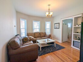 383 Highland Ave, Unit 1 in Somerville, MA - Building Photo
