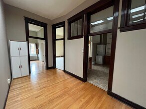 5 S Broadway in Watertown, SD - Foto de edificio - Building Photo