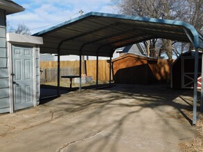 1226 W 2nd Ave in El Dorado, KS - Building Photo - Building Photo