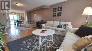 52 Andrika Ct in Mississauga, ON - Building Photo - Building Photo