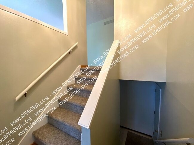 713 SE Hackley Ave in Des Moines, IA - Building Photo - Building Photo