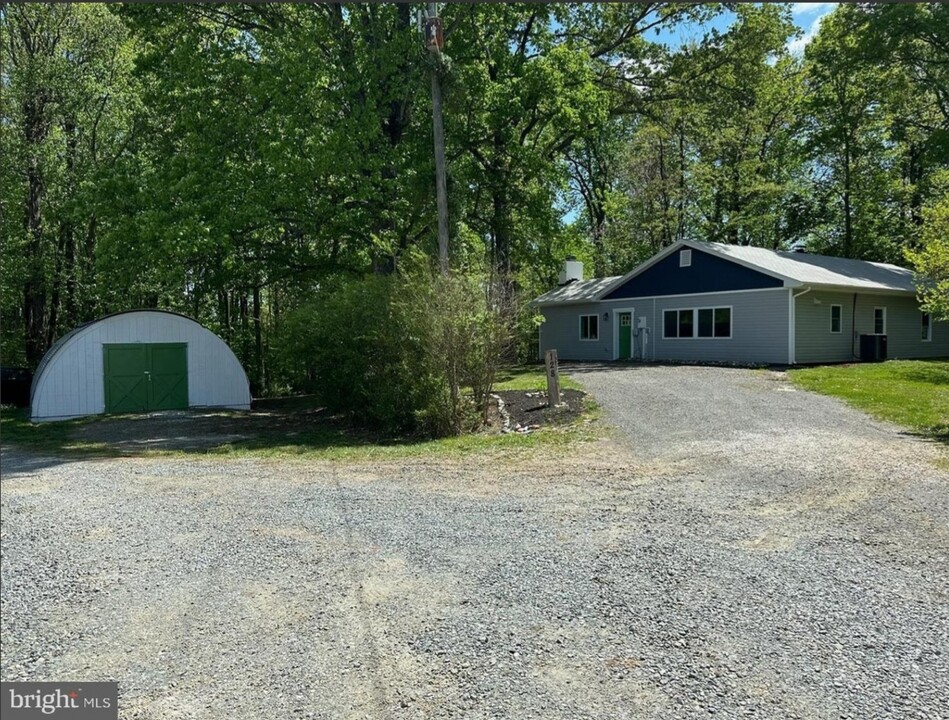 128 Shiba Ln in Stafford, VA - Building Photo