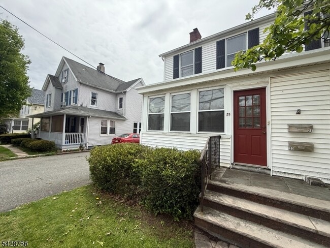 23 E Hanover Ave in Morris Plains, NJ - Building Photo - Building Photo