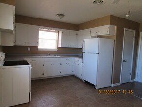 2332 46th St in Lawton, OK - Building Photo - Building Photo