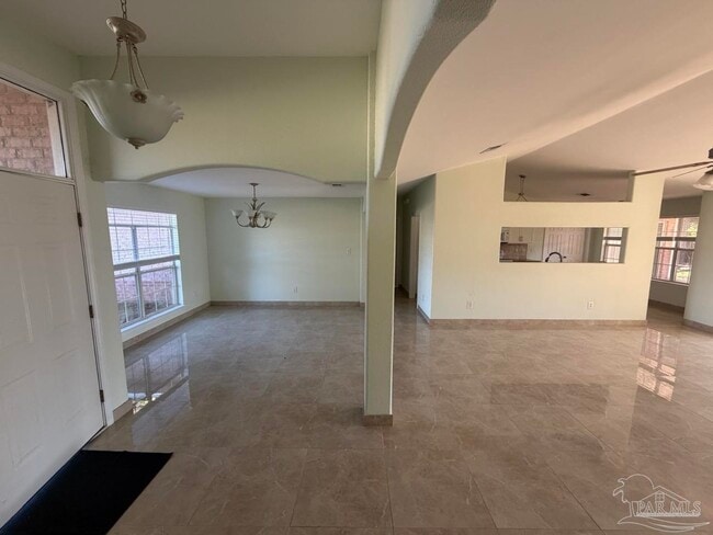 10 Arapaho Dr in Pensacola, FL - Building Photo - Building Photo