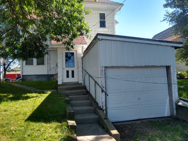 1050 Cedar St in Plain, WI - Building Photo - Building Photo