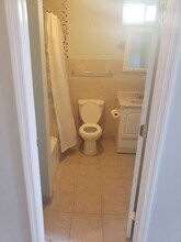 274 Robin St in Bridgeport, CT - Foto de edificio - Building Photo