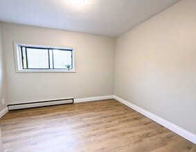Sienna Apartments in Guelph, ON - Building Photo - Building Photo