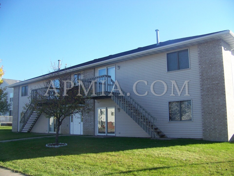 3517 Queen Dr SW-Unit -3517-4 in Cedar Rapids, IA - Building Photo