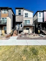 6321 Hijinks Ln in Colorado Springs, CO - Building Photo