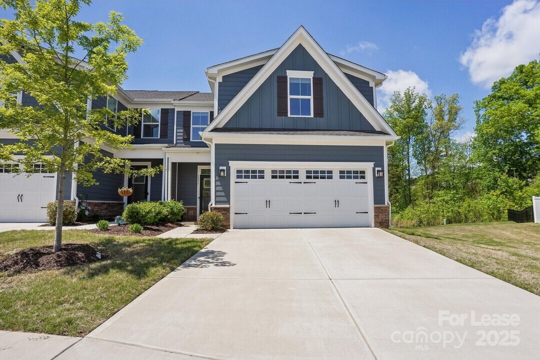 6295 Ashton Pk Dr in Denver, NC - Building Photo