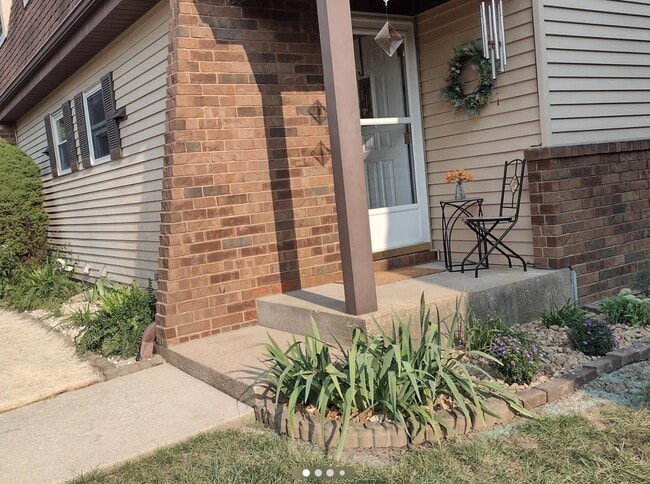 property at 16 Dorset Ct