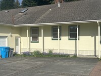 5655 Christine Dr in Eureka, CA - Building Photo - Building Photo