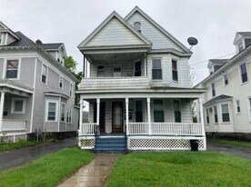 1504 Union St in Schenectady, NY - Building Photo