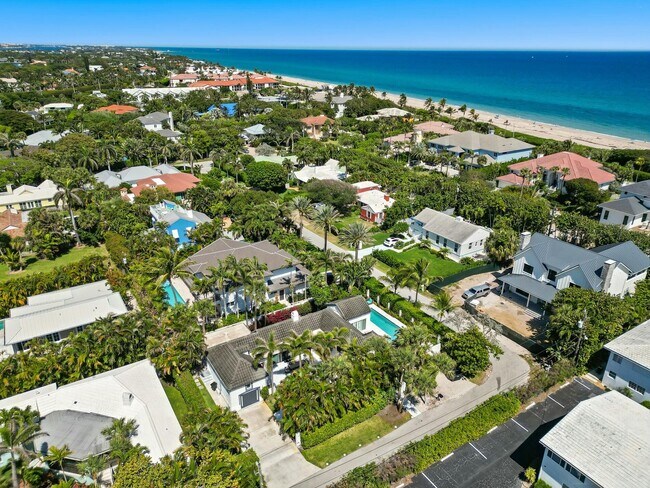 111 Dolphin Bend Rd in Boynton Beach, FL - Building Photo - Building Photo