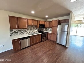 17402 N 19th Ave in Phoenix, AZ - Building Photo - Building Photo