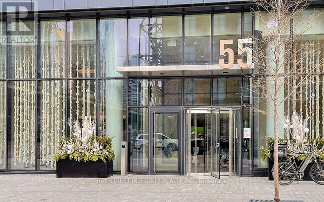 55-5055 Cooper St in Toronto, ON - Building Photo - Building Photo