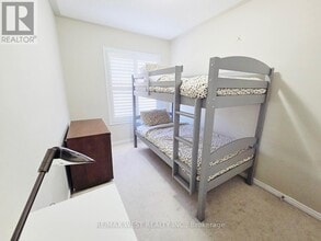 7208 Triumph Ln in Mississauga, ON - Building Photo - Building Photo