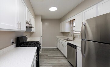 Willow Lakes - SMP in Spartanburg, SC - Building Photo - Building Photo