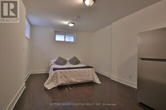 588 Ossington Ave in Toronto, ON - Building Photo - Building Photo