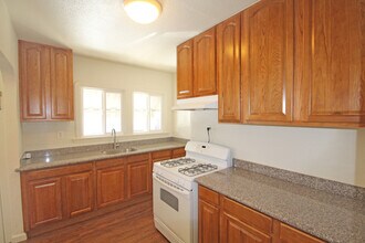 1920-1920 Crosby Ave in Oakland, CA - Building Photo - Building Photo