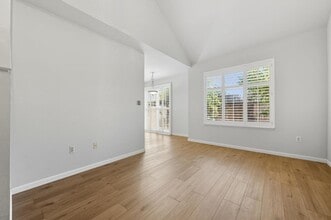 138 Blossom Cir in San Mateo, CA - Building Photo - Building Photo