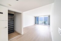 16445 Collins Ave, Unit WS-7B in Sunny Isles Beach, FL - Building Photo - Building Photo