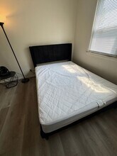 1811 13th Ave-Unit -Apartment 1 in Moline, IL - Foto de edificio - Building Photo