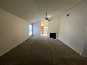 1037 Stableway Ln in Bedford, TX - Building Photo - Building Photo