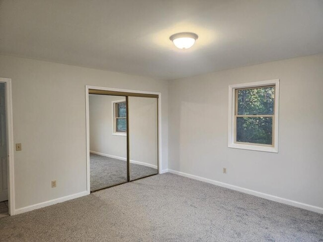 12 Barbara Jean Dr in Marlboro, NY - Building Photo - Building Photo