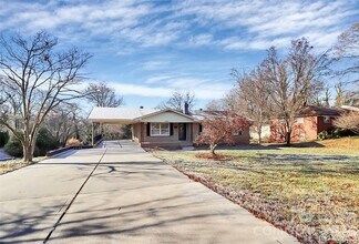 526 Julia Ave in Belmont, NC - Building Photo - Building Photo