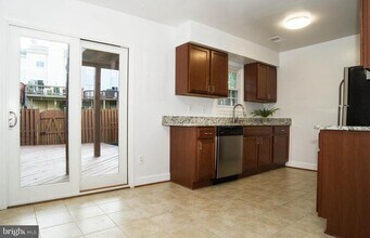 3335 Oakshade Ct in Fairfax, VA - Building Photo - Building Photo