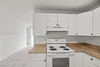 5064 Eadie Pl, Unit 1 in West Palm Beach, FL - Foto de edificio - Building Photo