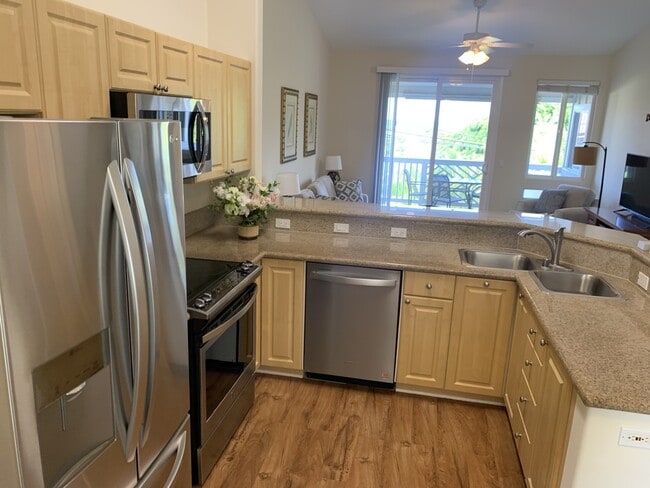 property at 75-6009 Alii Dr