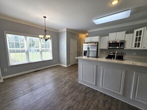 315 Orchard Dr in Elizabeth City, NC - Foto de edificio - Building Photo
