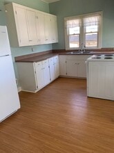 560 14th St NE in Salem, OR - Building Photo - Building Photo